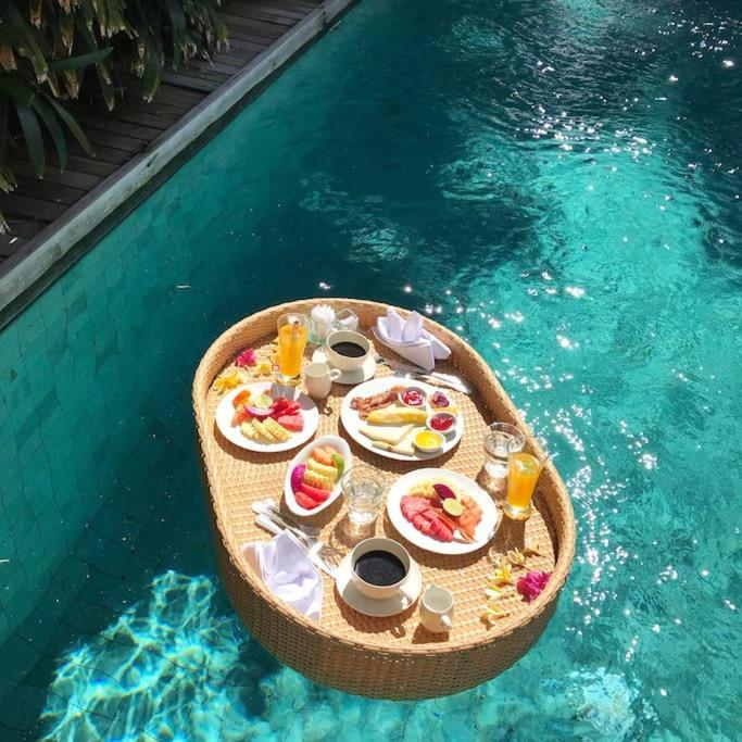 Villa Wahyu Joglo Pool Honeymoon Oasis *