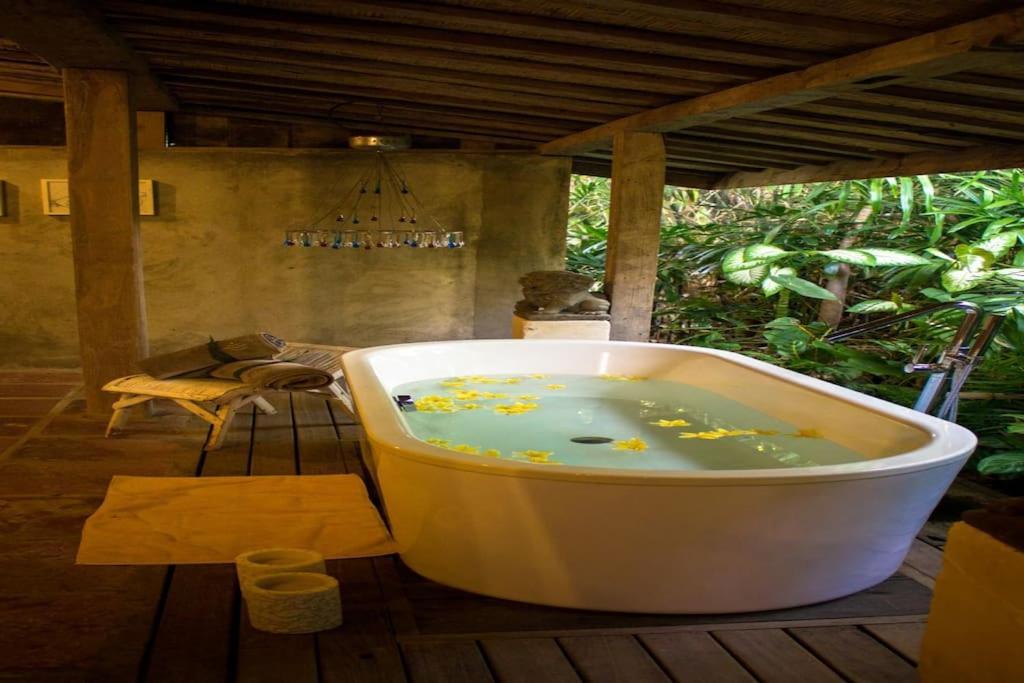 Wahyu Joglo Pool Honeymoon Oasis Villa